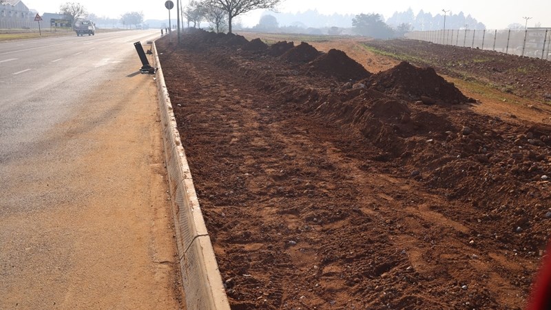 Midvaal Municipality’s new sidewalk footpath nearing completion Midvaal Municipality’s new sidewalk footpath nearing completion | News Article