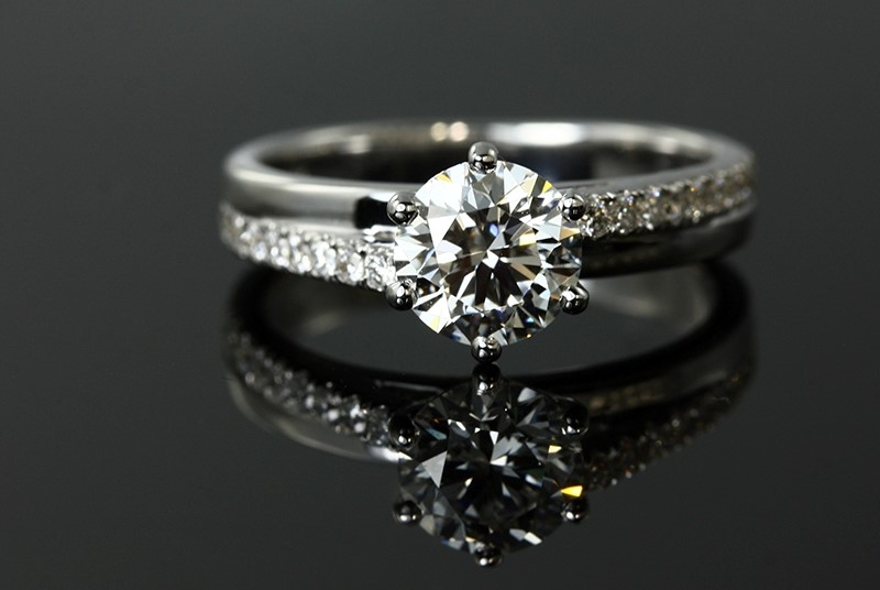 Weird Wide Web - Diamonds are a girl's best friend - Vimarsana News