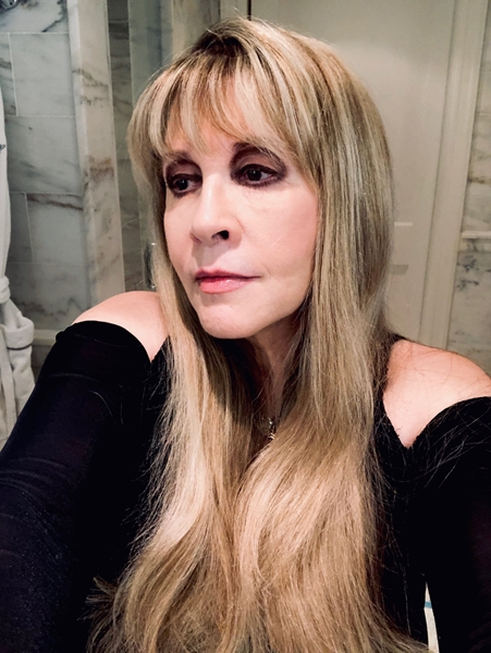 Stevie Nicks praises Ndlovu Youth Choir | News Article