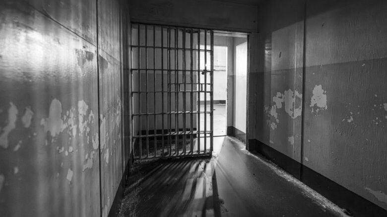 Noordwes: Nog 'n stiefpa kry lewenslank weens  seksuele misdade Noordwes: Nog 'n stiefpa kry lewenslank weens  seksuele misdade | News Article