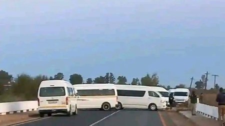 Pampierstad motorists must use alternative roads during protest | News Article