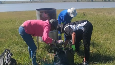 Metsimaholo commits to clean up Vaal Dam waterfront Metsimaholo commits to clean up Vaal Dam waterfront | News Article