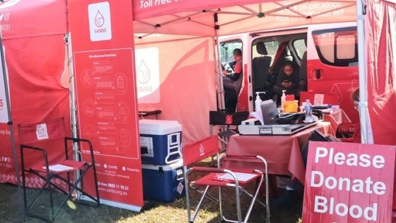 Bloedskenkers in Sentraal-SA, kom skenk vir Mandeladag | News Article