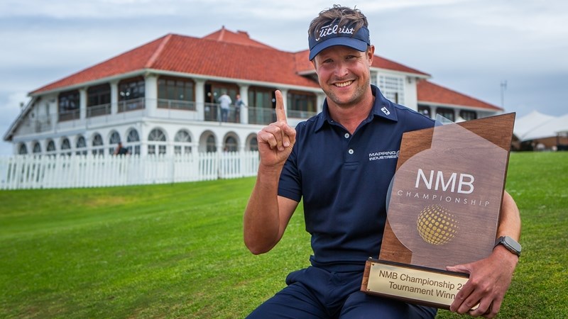 Åkesson marks golf comeback with NMB Championship win | News Article