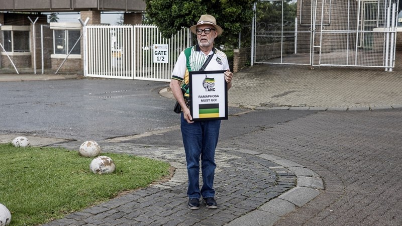 Carl Niehaus expelled from the ANC | News Article