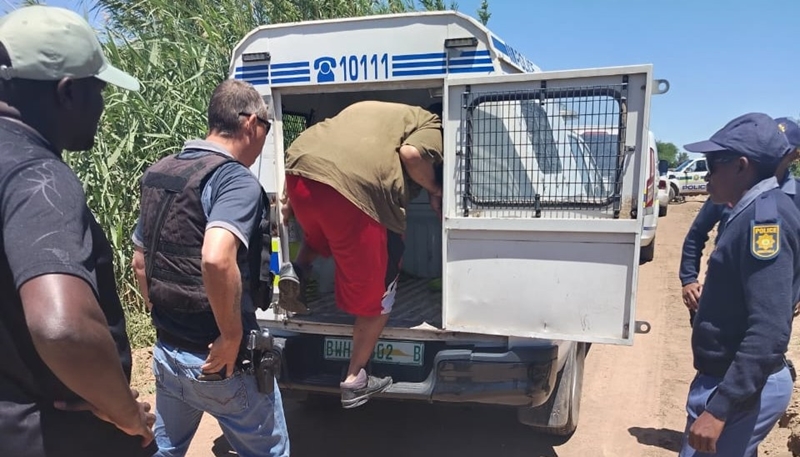 Gesoekte VSA-burger op Kanoneiland vasgetrek | News Article