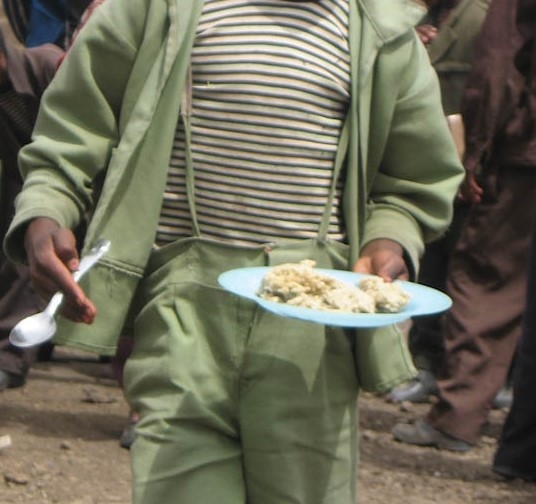 1 300 kinders in Sentraal Suid-Afrika kry voeding | News Article