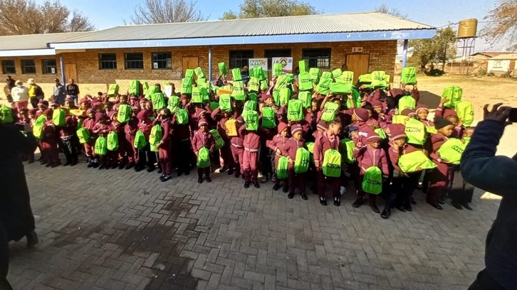 NWK se skoolskoenprojek saai dankbaarheid NWK se skoolskoenprojek saai dankbaarheid | News Article