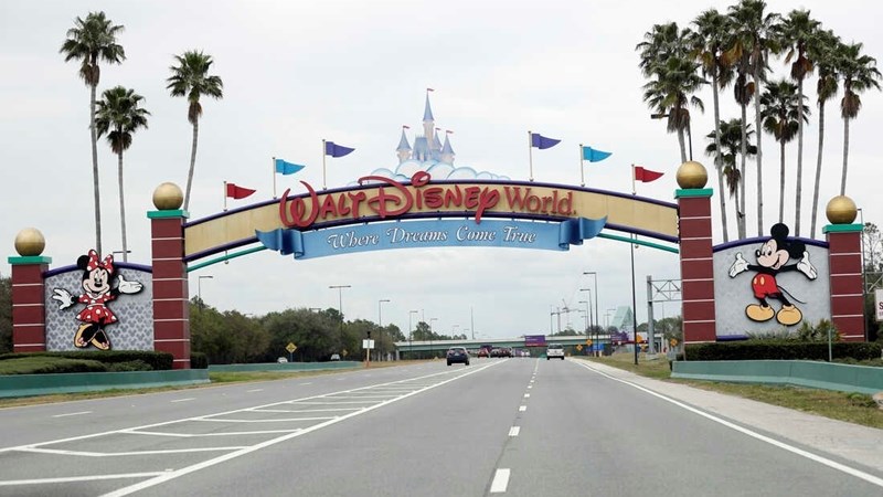 Vrou dagvaar Disney World ná ernstige "wedgie-besering” Vrou dagvaar Disney World ná ernstige "wedgie-besering” | News Article