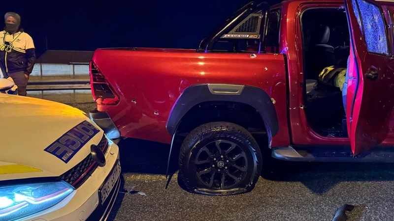 Polisie skiet berugte kaper dood op N12 in Johannesburg Polisie skiet berugte kaper dood op N12 in Johannesburg | News Article