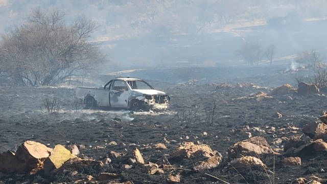Plaaswerker dood, talle beseer nadat veldbrande in Noordwes weer opvlam Plaaswerker dood, talle beseer nadat veldbrande in Noordwes weer opvlam | News Article