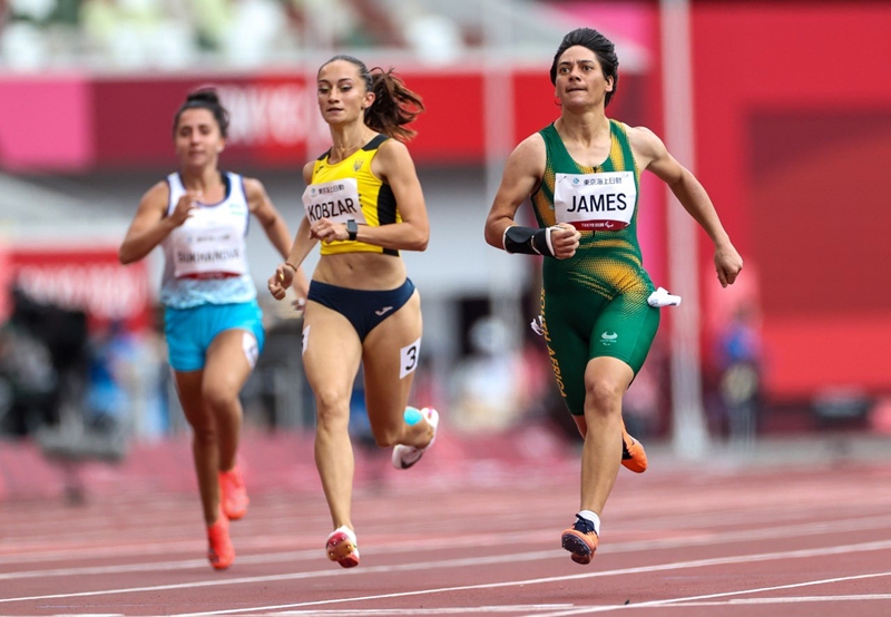 James wins 400m bronze in Tokyo | News Article