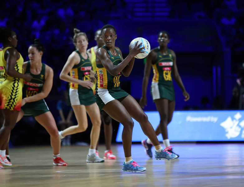 Msomi and Sadie named as SA flag bearers | News Article