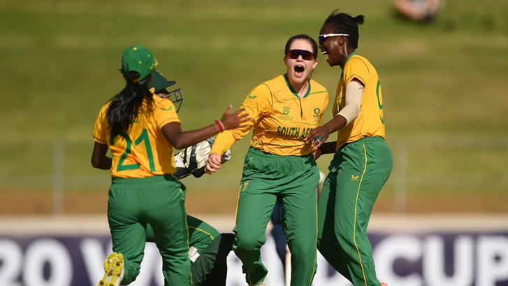 Landsman hat-trick helps SA to historic victory Landsman hat-trick helps SA to historic victory | News Article