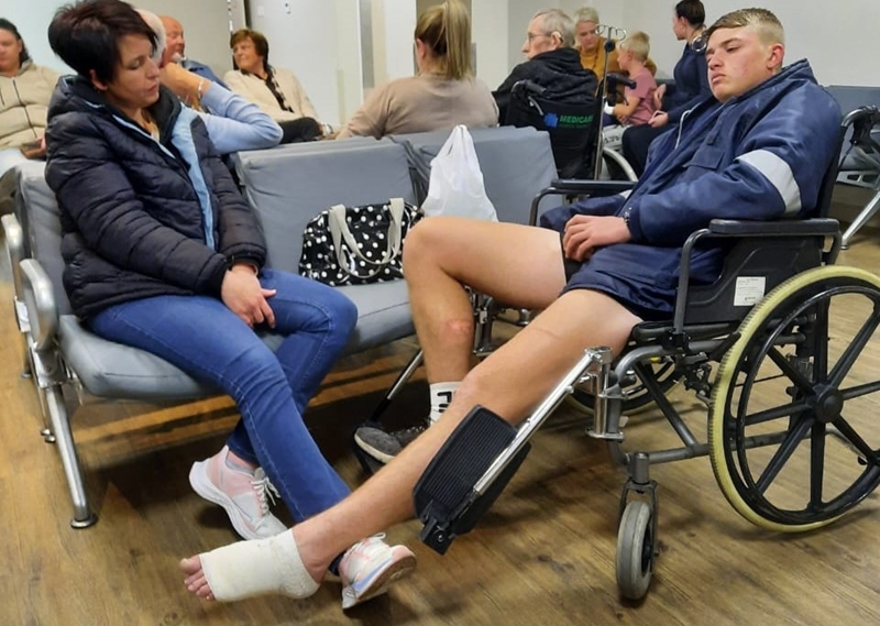 Tiener verloor amper voet weens beweerde swak diens, stukkende hysbak | News Article