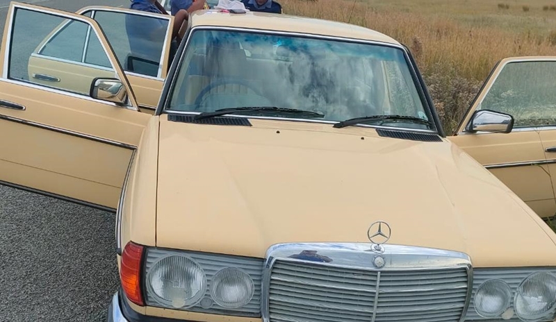 Drie vas oor gesteelde Mercedes | News Article