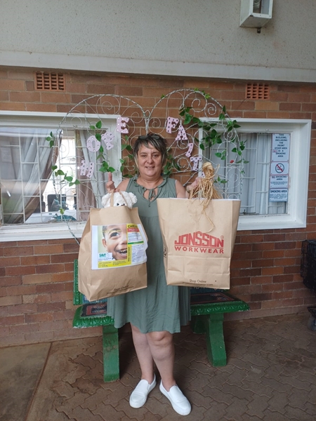 Gevra: Kerspakkies vir kwesbare kinders van Klerksdorp | News Article
