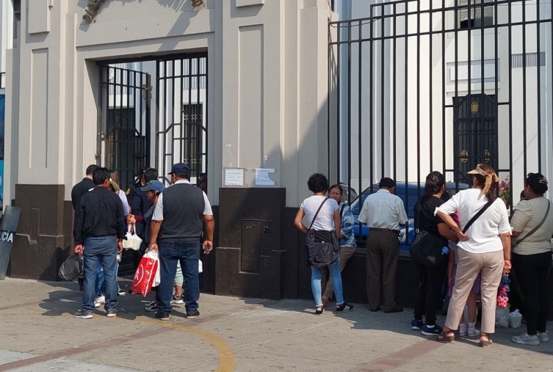 Family of detained protesters in Peru clamour for news | News Article