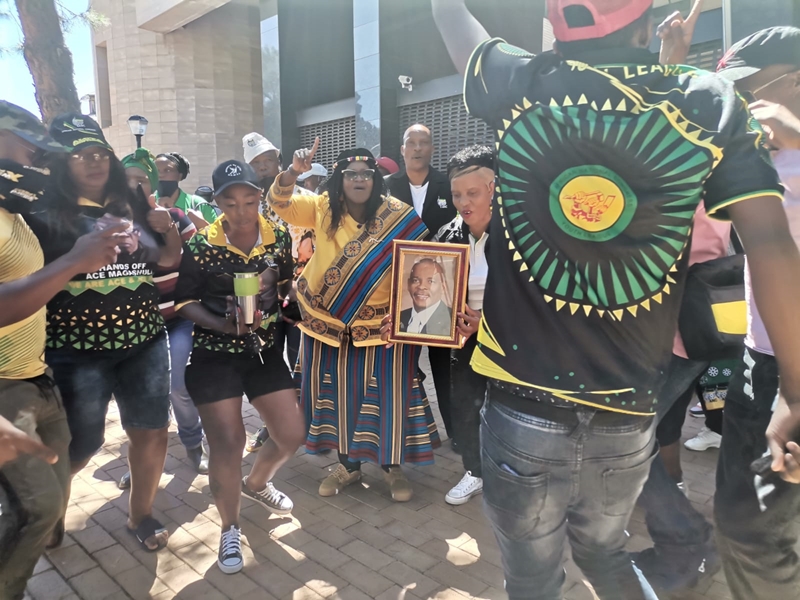 #AceMagashule supporters: 'We will never get tired' - VIDEO | News Article