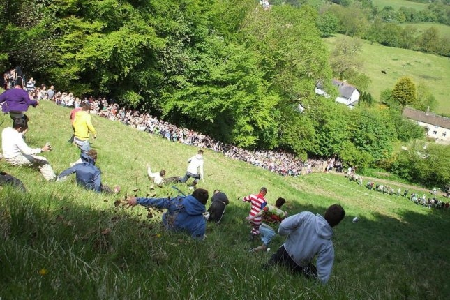 Cooper's Hill Cheese-Rolling race to resume this year | News Article