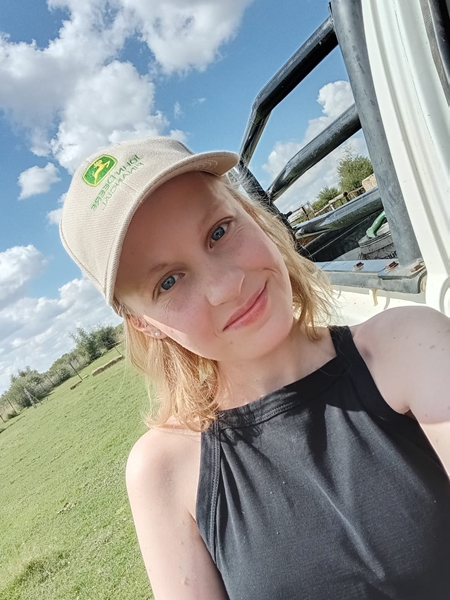 Ná agt maande in hospitaal kan Nicola weer in Vrystaat boer | News Article