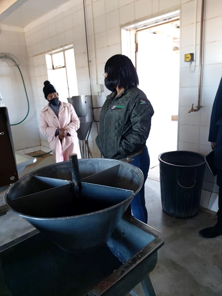 Warrenton Super Chicken enterprise – an enterprise for women | News Article