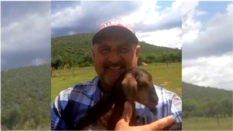 Boer in hof nadat hy man glo klap, omry | News Article
