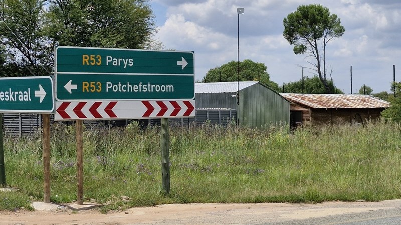 Druk op Noordwes-munisipaliteit ná toekenning van onbediende grond | News Article