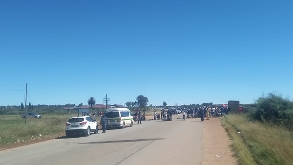 Ottosdal shutdown protest over R507 project continues – VIDEO Ottosdal shutdown protest over R507 project continues – VIDEO | News Article