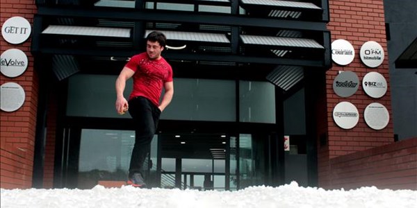 Hailstorm covers Bloemfontein in white Hailstorm covers Bloemfontein in white | News Article