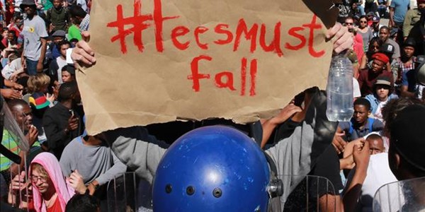 More than 800 arrested for #FeesMustFall protests | News Article
