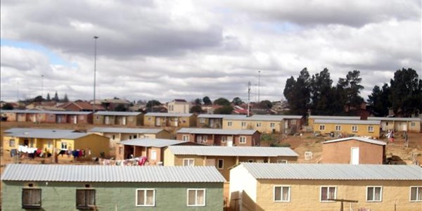 FS government urges whites to register for RDP housing | News Article