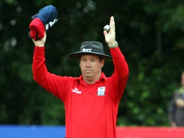 -Siesta on OFM- International Cricket Umpire Johan Cloete joins us in Studio | News Article