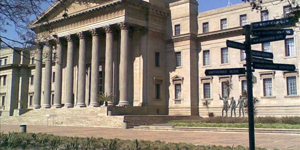  Wits condemns, removes offensive campus graffiti  | News Article