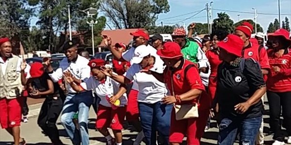 Some 2 000 Sadtu members marching in Bloemfontein | News Article