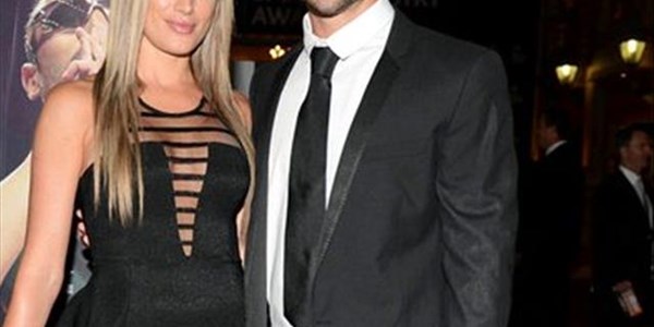 To show Reeva Steenkamp’s crime scene photos, or not To show Reeva Steenkamp’s crime scene photos, or not | News Article