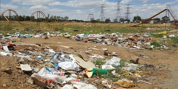 #IllegalDumping: Heidedal residents tired of stench | News Article