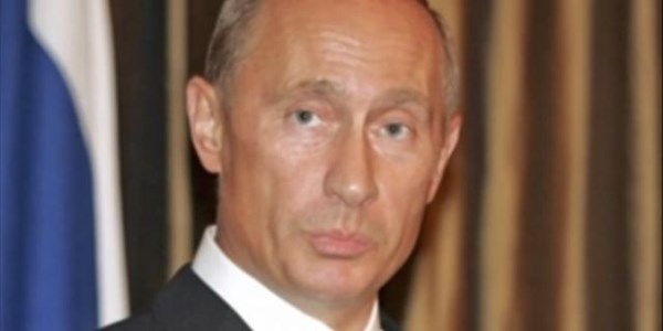 Vladimir Putin Signs Bill Targeting Foreign Media Ofm
