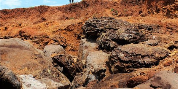 Northern Cape sinkhole becomes huge attraction Northern Cape sinkhole becomes huge attraction | News Article