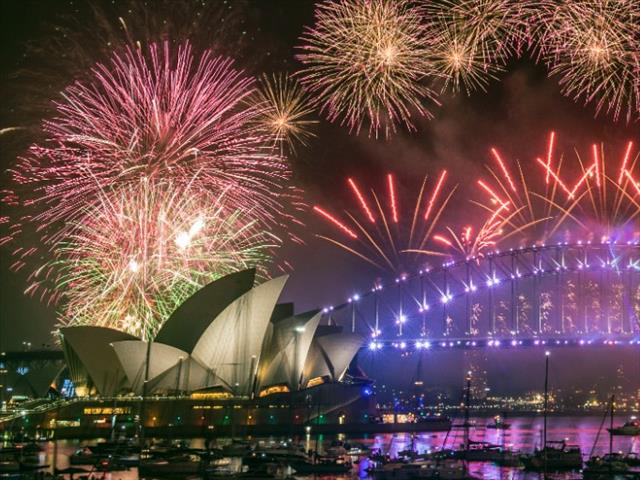 PHOTO GALLERY: How New Year's Eve is celebrated around the world | OFM