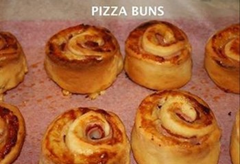 Saterdag Sport braai resep Pizza Buns  OFM Saterdag Sport braai resep Pizza Buns  OFM