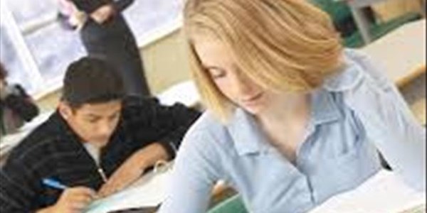 True matric pass rate is 40.2% claims DA MP True matric pass rate is 40.2% claims DA MP | News Article