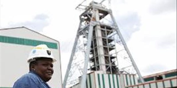 Produksie by twee Lonmin-mynskagte dalk ná betogings hervat Produksie by twee Lonmin-mynskagte dalk ná betogings hervat | News Article