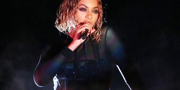 Reports: Beyoncé and Jay Z welcome twins | News Article