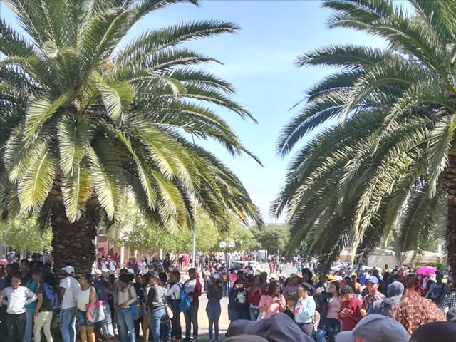 Students frustrated with timetable clashes – PHOTO GALLERY | News Article