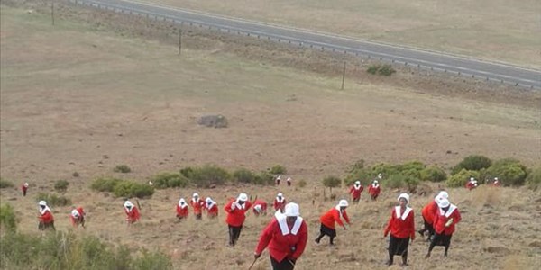 Thaba Nchu women pray for God’s mercy on Highway of Death - PHOTO GALLERY | News Article