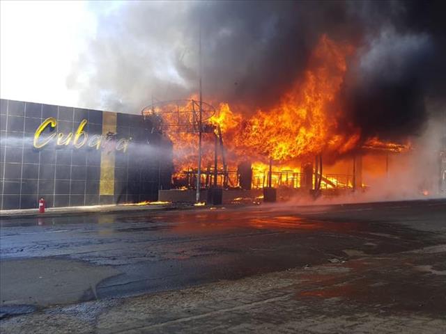 -TBB- WATCH: A sad day as Cubana in Bloemfontein burns to the ground. | News Article