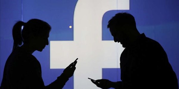 Facebook to change news feed | News Article