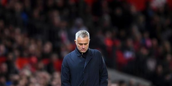 Manchester United sack Mourinho | News Article