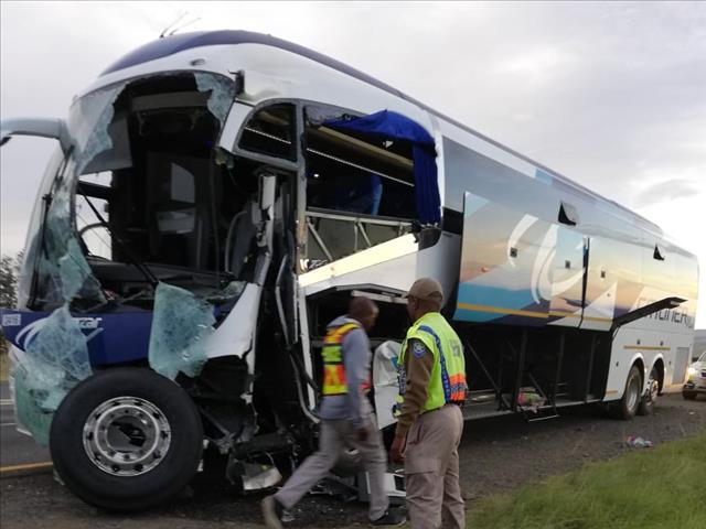 Bus crashes into truck accident scene on N3 | News Article